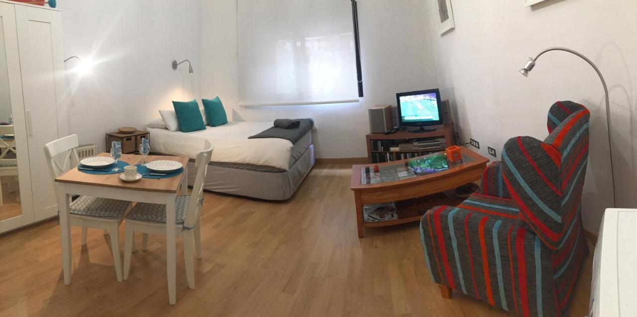 Pool And Garage Old Town Apartman Málaga Kültér fotó